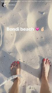 Mawra Hocane feet photo thumbnail