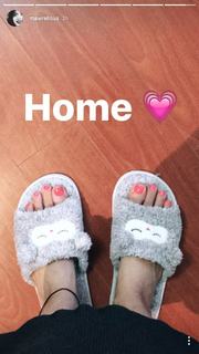 Mawra Hocane feet photo thumbnail
