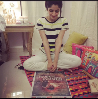 Mawra Hocane feet photo thumbnail