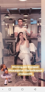 Mawra Hocane feet photo thumbnail