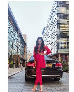 Mawra Hocane feet photo thumbnail