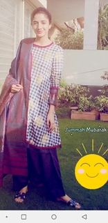 Mawra Hocane feet photo thumbnail