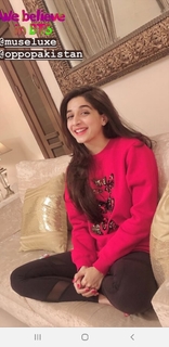 Mawra Hocane feet photo thumbnail