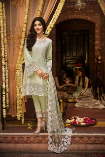 Mawra Hocane feet photo thumbnail