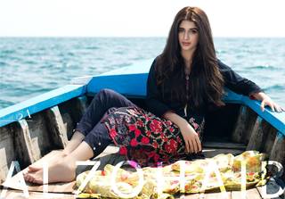 Mawra Hocane feet photo thumbnail