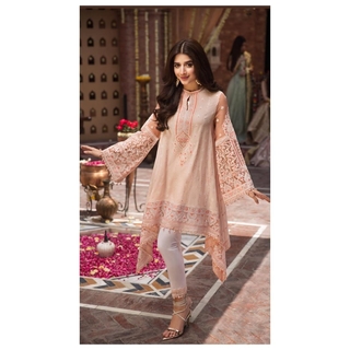 Mawra Hocane feet photo thumbnail