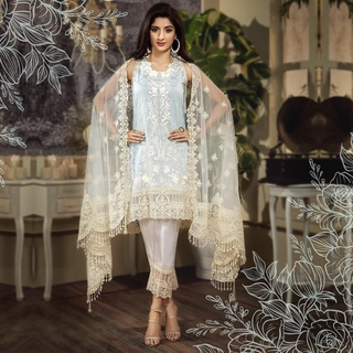 Mawra Hocane feet photo thumbnail