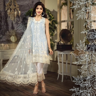 Mawra Hocane feet photo thumbnail