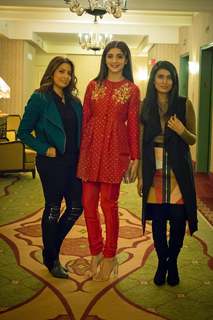 Mawra Hocane feet photo thumbnail