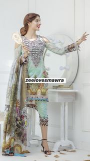 Mawra Hocane feet photo thumbnail