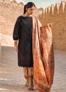 Mawra Hocane feet photo thumbnail