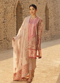 Mawra Hocane feet photo thumbnail