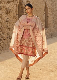 Mawra Hocane feet photo thumbnail