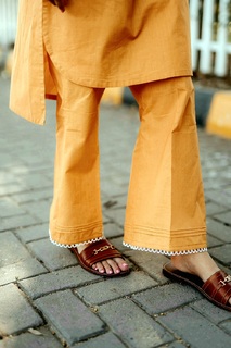 Mawra Hocane feet photo thumbnail