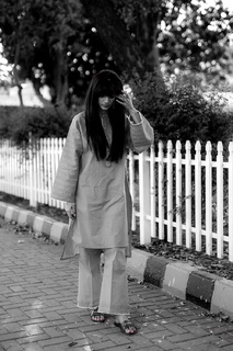 Mawra Hocane feet photo thumbnail