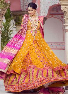 Mawra Hocane feet photo thumbnail