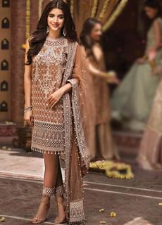 Mawra Hocane feet photo thumbnail