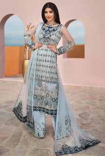 Mawra Hocane feet photo thumbnail