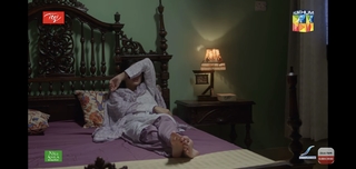 Mawra Hocane feet photo thumbnail