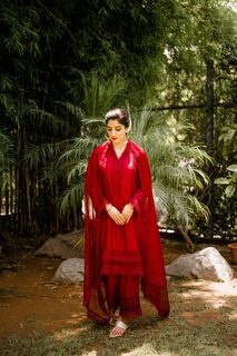 Mawra Hocane feet photo thumbnail