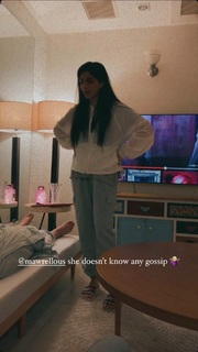 Mawra Hocane feet photo thumbnail