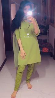 Mawra Hocane feet photo thumbnail