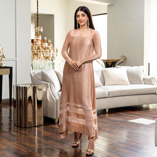 Mawra Hocane feet photo thumbnail