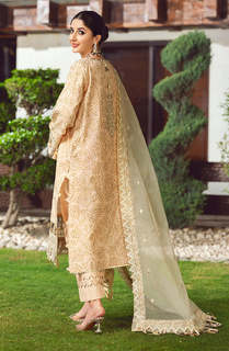 Mawra Hocane feet photo thumbnail