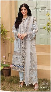 Mawra Hocane feet photo thumbnail