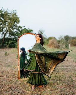 Mawra Hocane feet photo thumbnail