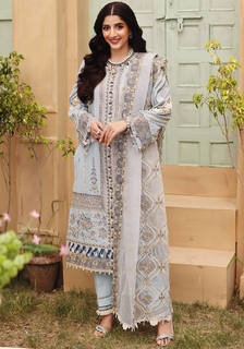 Mawra Hocane feet photo thumbnail