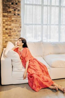 Mawra Hocane feet photo thumbnail