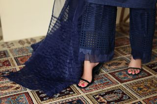 Mawra Hocane feet photo thumbnail