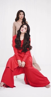 Mawra Hocane feet photo thumbnail
