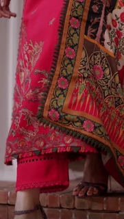 Mawra Hocane feet photo thumbnail