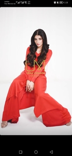 Mawra Hocane feet photo thumbnail