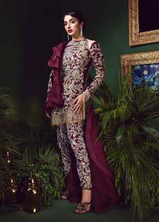 Mawra Hocane feet photo thumbnail