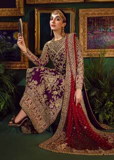 Mawra Hocane feet photo thumbnail