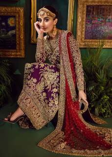 Mawra Hocane feet photo thumbnail