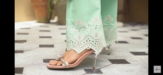 Mawra Hocane feet photo thumbnail