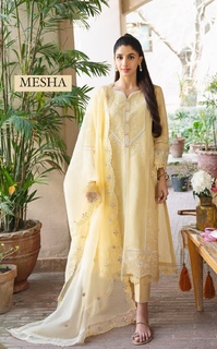 Mawra Hocane feet photo thumbnail