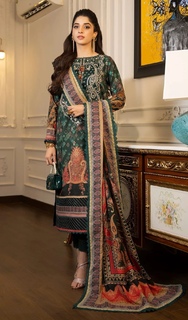 Mawra Hocane feet photo thumbnail