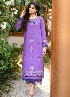 Mawra Hocane feet photo thumbnail