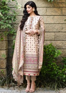 Mawra Hocane feet photo thumbnail