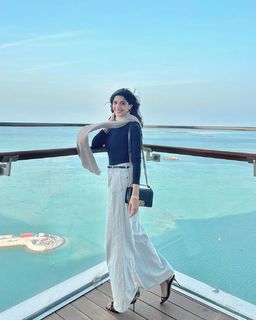 Mawra Hocane feet photo thumbnail