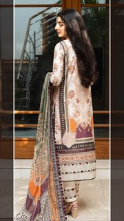 Mawra Hocane feet photo thumbnail