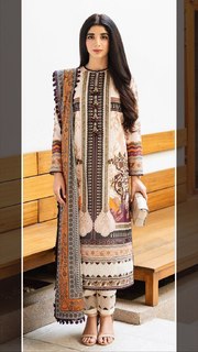 Mawra Hocane feet photo thumbnail