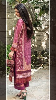 Mawra Hocane feet photo thumbnail