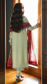 Mawra Hocane feet photo thumbnail