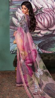 Mawra Hocane feet photo thumbnail